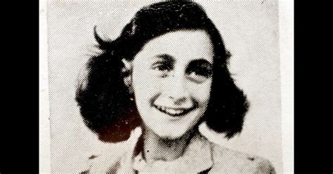 Her famous diary chronicles the events of her life from june 1942 until 1944, during the ii world war. 90 anni Anna Frank, evento-maratona nel ghetto di Venezia - Spettacolo - Alto Adige