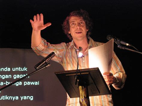 'ik ben zelf juist eerder een allemansvriendje'. Winternachten in Teater Utan Kayu - Jakarta (2) | Writers ...