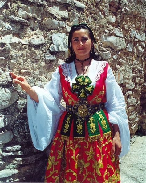 Traditional Clothing In Italy Italian Peasants Wore Practical