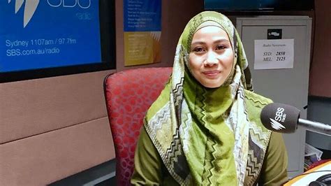 sbs language beyond her hijab aaliyah yco empowers women