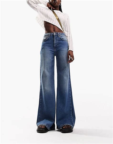 Asos Design Leichte Jeans In Blau Mit Weitem Bein Asos