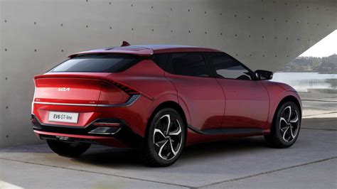 The kia ev6 is an upcoming electric compact crossover suv produced by kia. Nuove Kia EV6, EV6 GT-Line, EV6 GT 2021: il listino prezzi ...