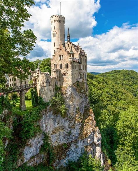 50 Of The Most Beautiful Castles In The World Photo