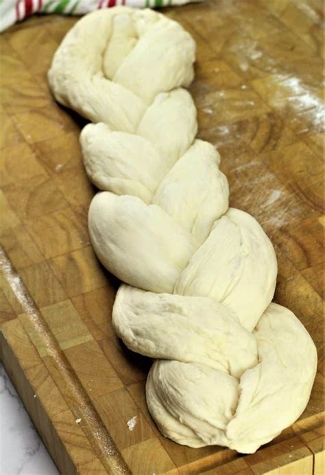 This braided easter bread, known in italian as pane di pasqua, has become a family tradition. braided dough for Sicilian Easter Cuddura cu l'Ova ...