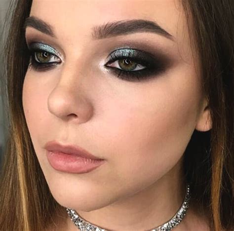 10 Stunning Smokey Eye Makeup Looks Ecemella