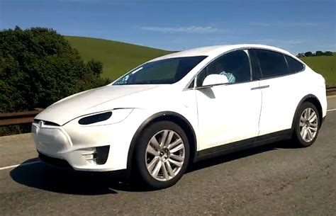 Video Tesla Model X Prototype Spotted Again Minimal Camouflage
