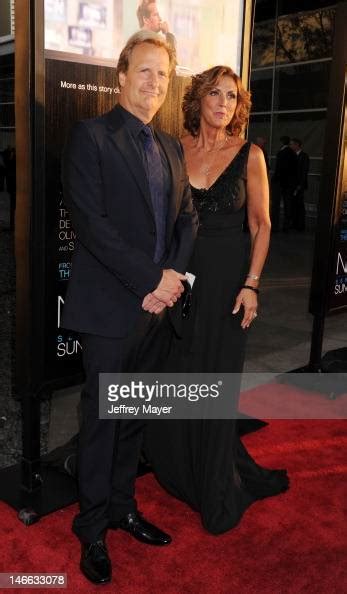 Actor Jeff Daniels And Wife Kathleen Treado Arrive At The Los Angeles News Photo Getty Images