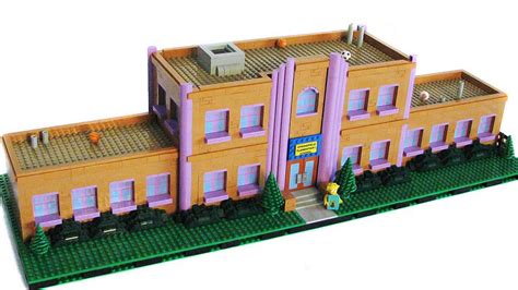 Die gerüchteküche brodelt seit tagen. Vergesst das Lego Simpsons Haus, hier ist Lego Springfield ...