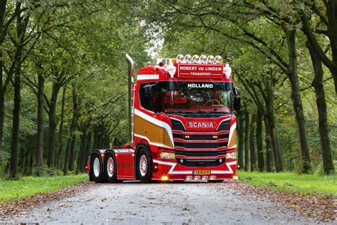 Cat 8 Robert Van Der Linden Transport Truckstar