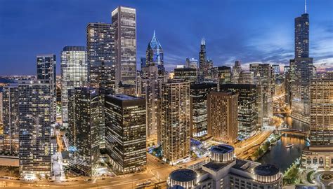 Welcome to alpaca's official chicago housing group! Top 3 Apartment Views in Downtown Chicago - Luxury Living