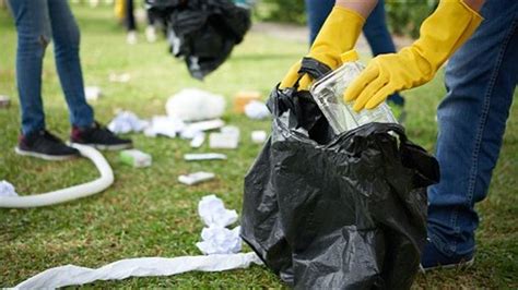Ohio Neighborhood Wants To Pay Homeless People To Pick Up Trash Wkyc Com