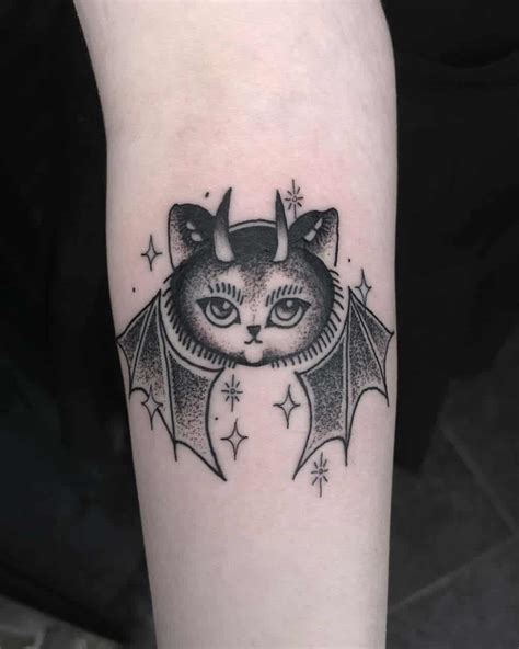 20 Cool Bat Tattoos And Their Meanings