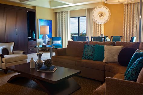 Hotel Rooms Near Seaworld Orlando Florida Renaissance Orlando At