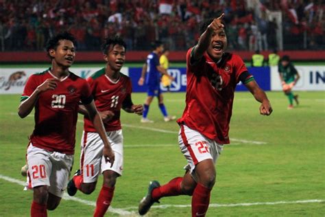 Tuang rumah grup k yang dihuni brunei juga akan memainkan laganya di hanoi, vietnam. 3 Pemain Timnas Indonesia U-16 Tak Bisa Tampil di Piala ...