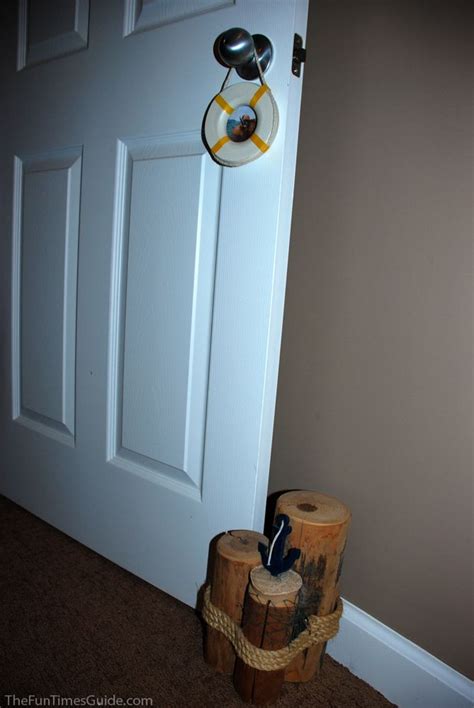 Your goal with them is keeping a heavy door open, while they don't occupy a large portion door stops are highly useful stuff that all homes need but don't always have. Simple DIY Door Stops You Can Make Yourself + Other Super Cool And Unique Doorstops | Diy door ...