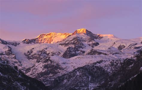 A himalayan wall in the group of monte rosa is made of crystalline and metamorphic rocks, like the marbles and quartzes, and its great ridge, of the main peaks, runs for. Monte Rosa - Alessandro Caré