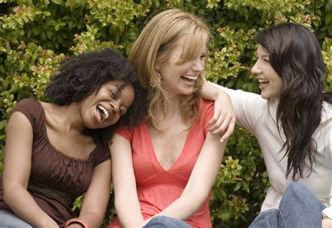 3 Key Ways To Be A Supportive Sister Friend