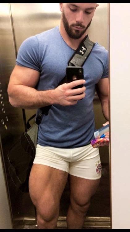 Selfie On The Way To The Gym Sexy Men Workout Wear Male Physique