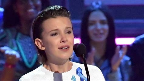 Millie Bobby Brown Cries At The Mtv Awards Glamour Uk