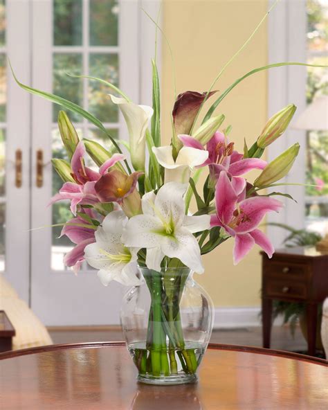 Calla Lily And Rubrum Lily Silk Flower Bouquet Romantic Silk Centerpiece Set In 7 Tall Glass Vase