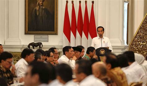 Presiden Jokowi Pimpin Rapat Kabinet Paripurna Perdana Economic