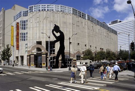 Seattle Art Museum — Larry Speck