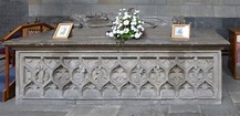 Paisley Abbey: tomb of Marjory Bruce © Lairich Rig :: Geograph Britain ...
