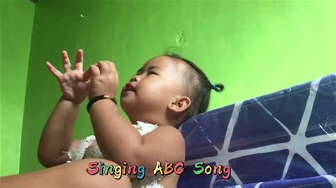 singing twinkle twinkle litte stars and abc song youtube