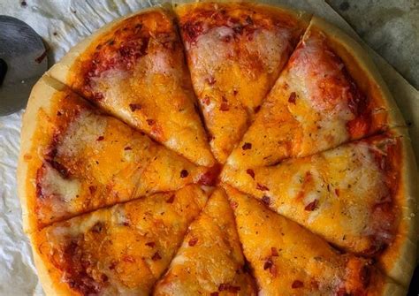 Homemade Extra Cheese Pizza Recipe By Saraniyaa Pradeep Cookpad