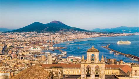 Napoli Il Centro Storico Cosa Vedere Monumenti Luoghi Simbolo