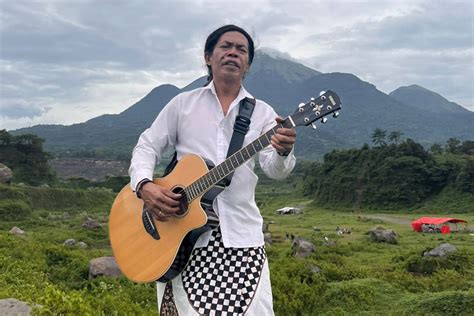 Lagu Cak Sodiq 1 Abad Nu Maturnuwun Yai Trending Di Youtube Times