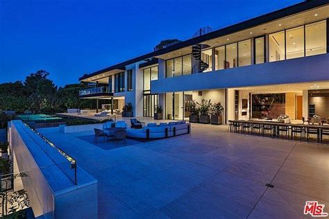 908 Bel Air Rd Los Angeles Ca 90077 Zillow Mansions Luxury Homes