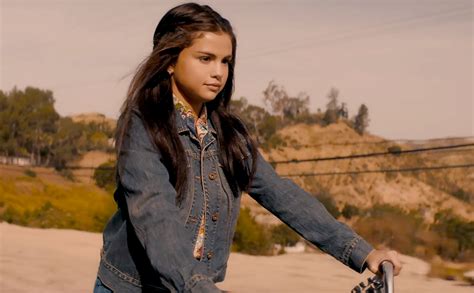 (posed) all my feelings on fire guess i'm a bad liar. Selena Gomez Debuts 'Bad Liar' Music Video: Watch