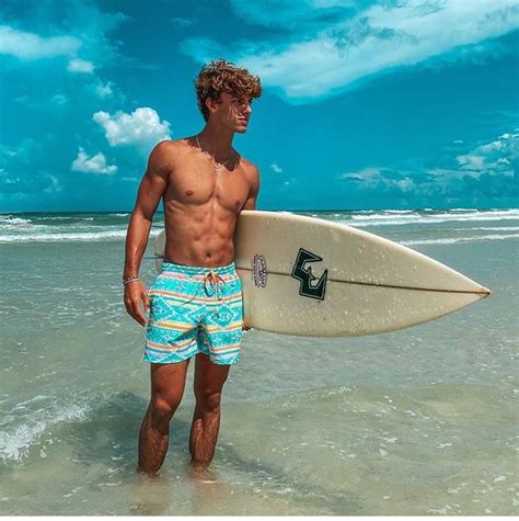 Onde A Tahiti In 2022 Hot Surfer Guys Surfer Guys Surfer Boys