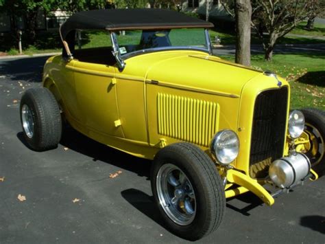 1932 32 Ford Roadster Convertible Street Rod Hot Deuce Yellow Graffitti