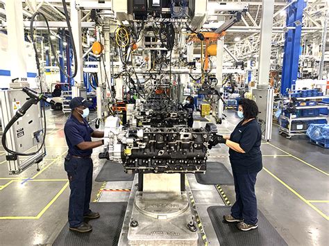 Paccars Mississippi Engine Factory Celebrates 10th Anniversary