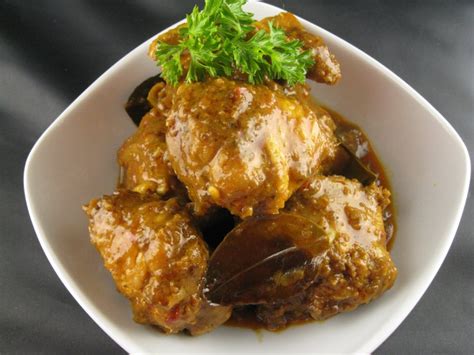 Ayam bakar atau ayam panggang ini paling enak dimakan dengan nasi kuning ketan atau nasi ketan kuning rasanya sangat lezat. 6 Resep Rendang dengan Bahan Dasar yang Berbeda-beda ...