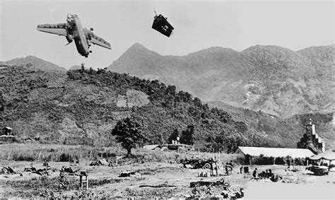 Viet Nam War Photo Upi 1967 Transport Plane Crash Near Đức Phổ Base