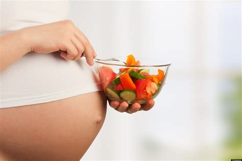 Pregnancy diet chart month by month for the growth of your baby. Pregnancy Foods: 10 Foods To Eat During Each Trimester