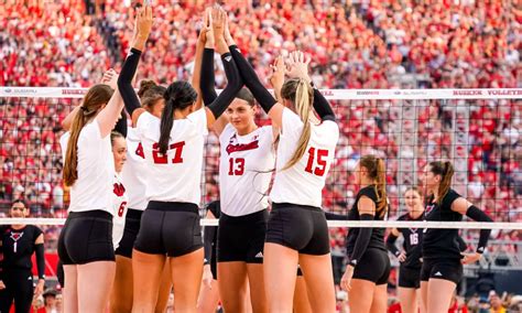 Nebraska Volleyball Shatters World Record With 92003 Fans
