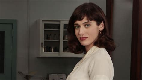 How Lizzy Caplan Mastered Her Career