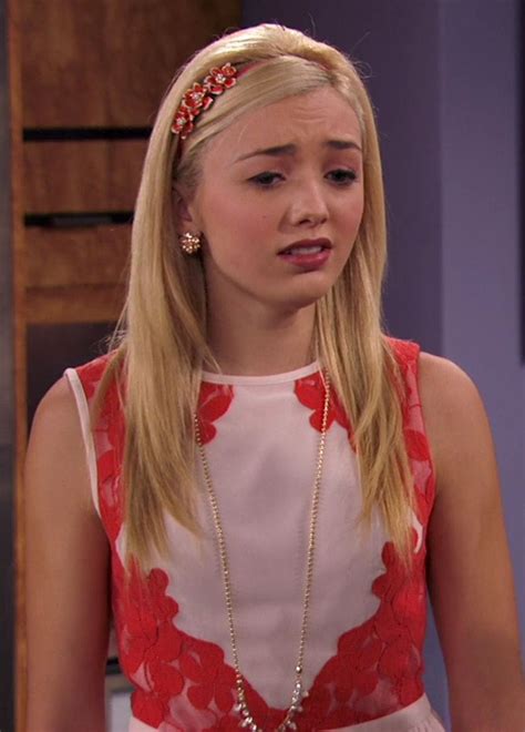 Emma Ross Peyton List Jessie Style Fashion Swag Moda Fashion