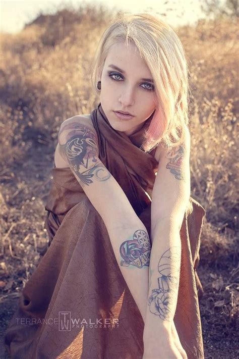 Tattoo And Girls And Piercing Girl Tattoos Color Me Beautiful Photography