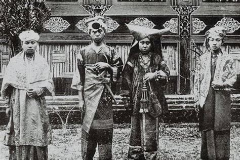 Asal Usul Nama Minangkabau Dan Sejarah Suku Asli Minang