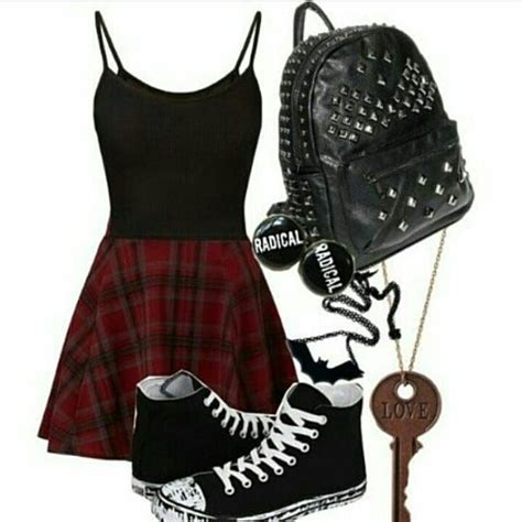 Instagram Post By Emo Outfits • Dec 28 2017 At 439pm Utc Roupas Emo