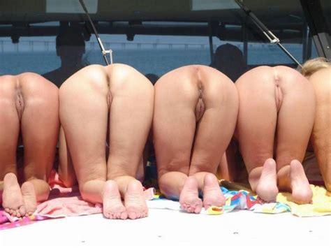 Mature Women Nude Group Bent Over Xxx Pics