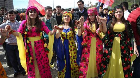 VĂN NGHỆ Người Kurd Họ là ai