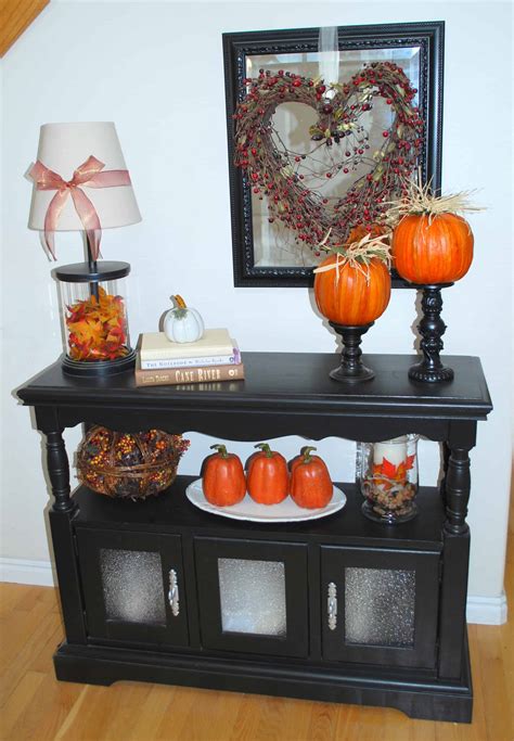 Don't limit the fall fun to just the interior of your home. Fall Home Decor