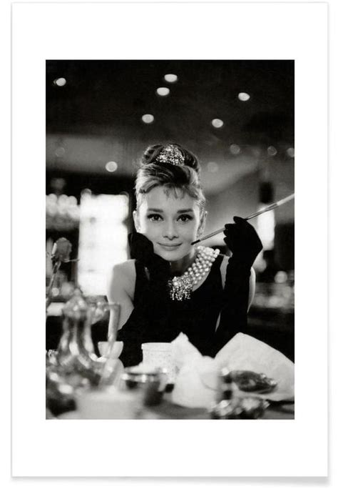 Audrey Hepburn In Breakfast At Tiffanys 1961 Plakat Juniqe