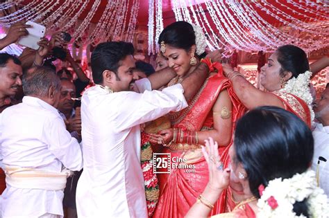 Let's take a look at the photos from sreejith vijay's wedding ceremony held in kochi…read less. Actress Amala Paul and Director Vijay Marriage Photos ...
